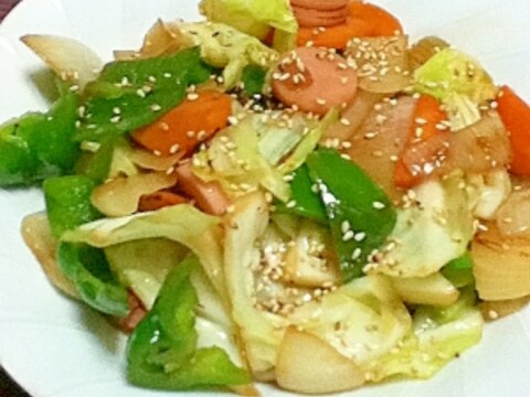 イタリアン風？　魚肉ソーセージの野菜炒め。